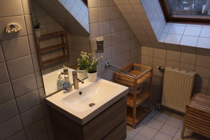 Ferienwohnung-Nils-Holgerson-Mit-Balkon-Zwischen-Strand-Wald-Wiese-Im-Suedosten-Der-Insel-Ruegen Gustow  외부 사진